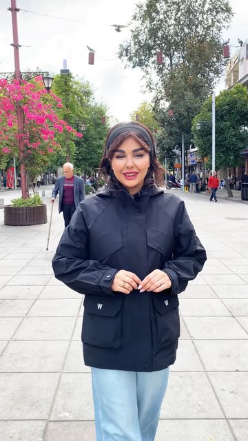 کاپشن زنانه وارداتی ضدآب W  جنس گورتکس کد 003